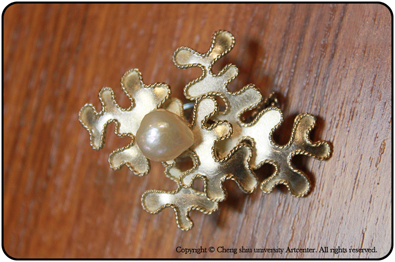 �K�N�O�w(�j)�@5.2&times;4.3&times;2.6�@925�ȡB�ï]�@2011