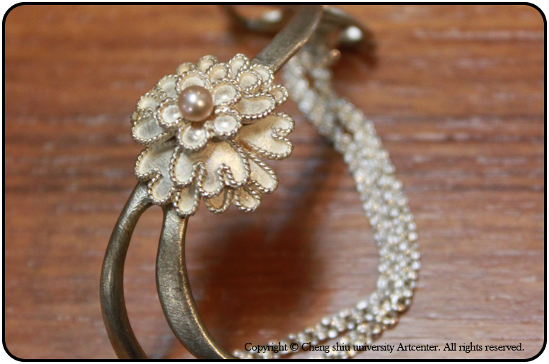 �K�N�����@15.3&times;2.5&times;2�@925�ȡB�ï]�@2011