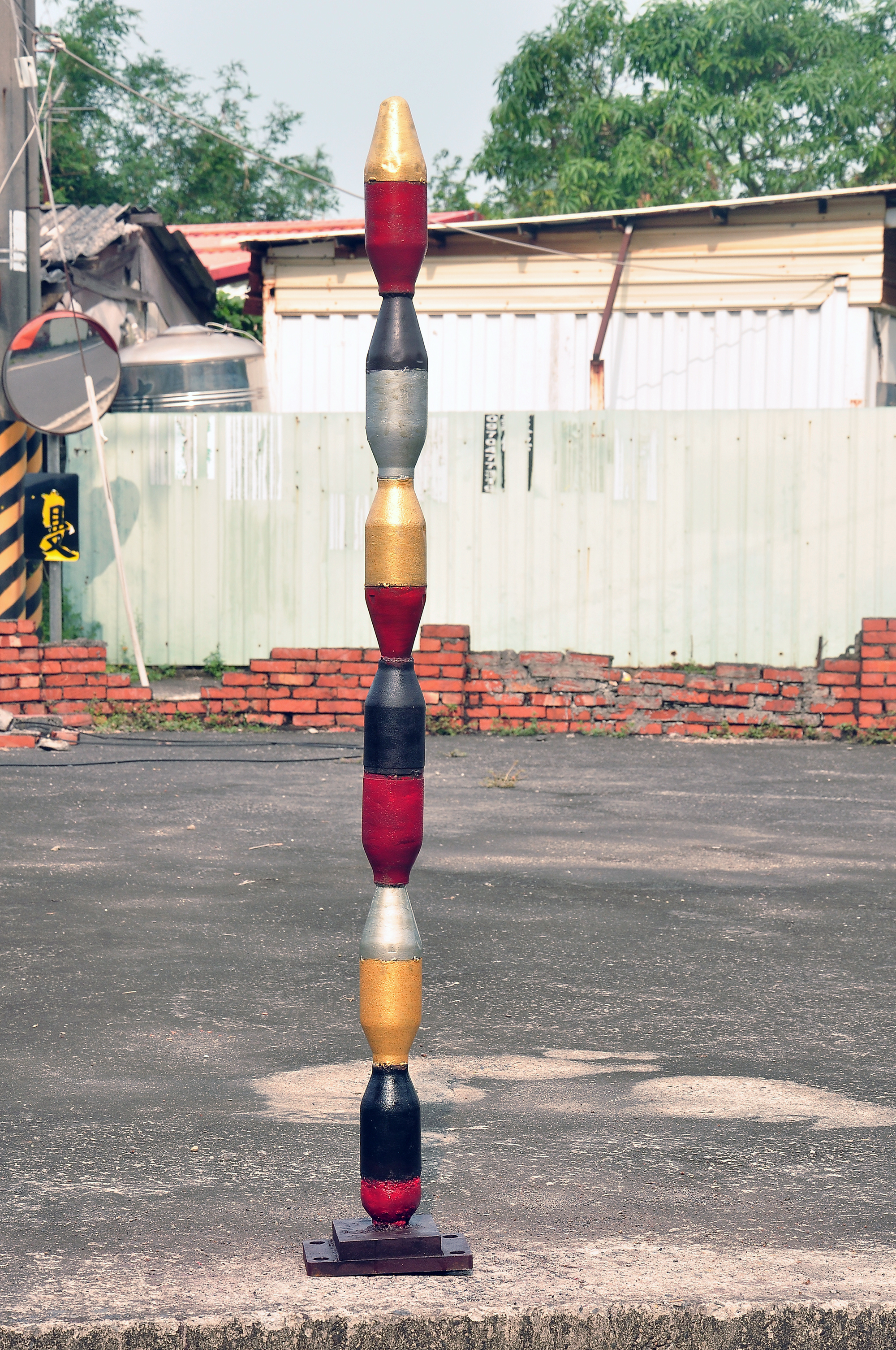 齒輪就是我的臉  洪龍木個展